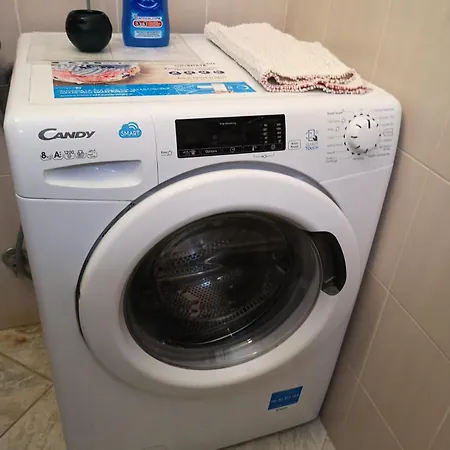 Lucry شقة